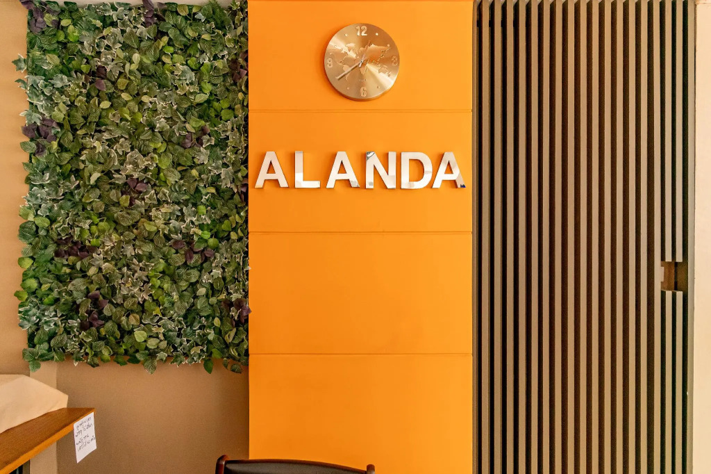Alanda Hotel & Apartment Pinklao Bangkok