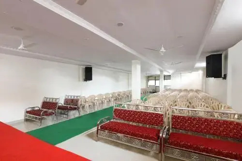 Hotel Karwees Inn By OYO Rooms