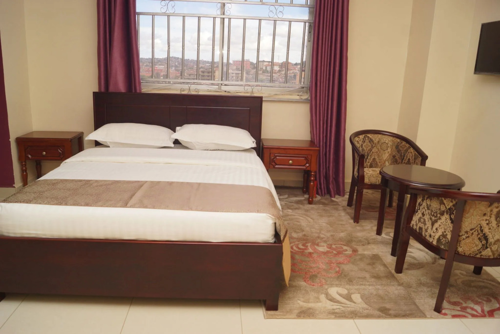 Diamonds Hotel