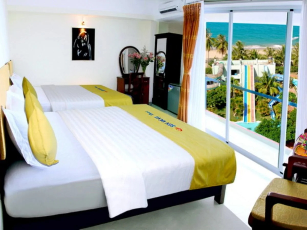 Golden Lotus Hotel