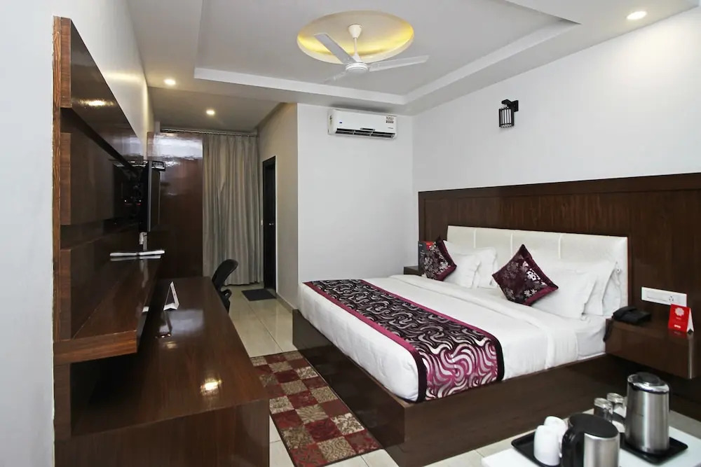 OYO 9451 Hotel Prem Ratna