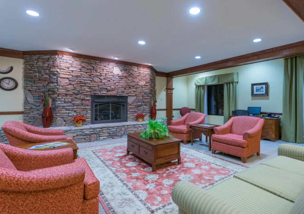 Holiday Inn Express & Suites Lexington North West-The Vineyard by IHG