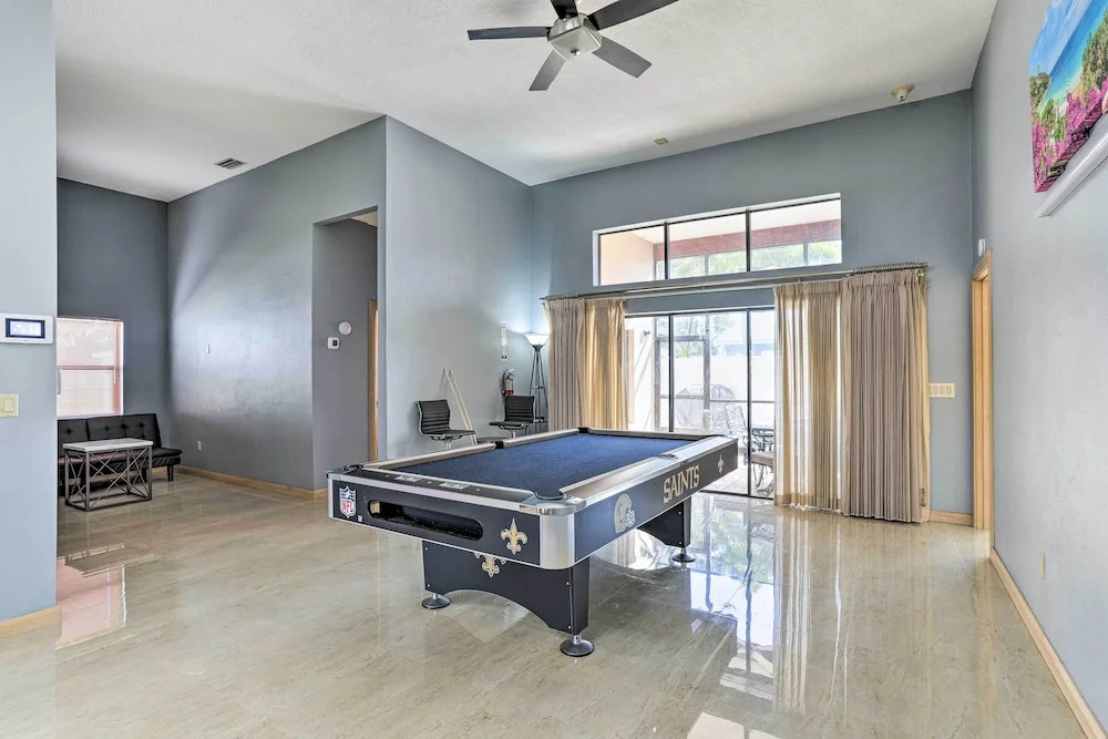 Huge Home w/ Pool Table Near St Pete Beach!