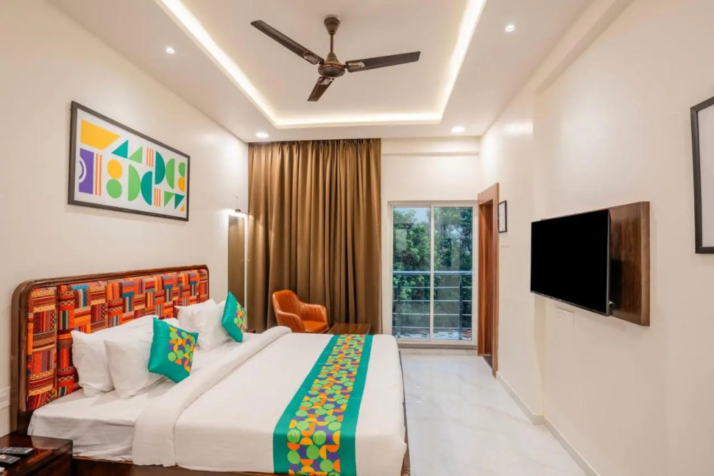 Treebo Parashar Max