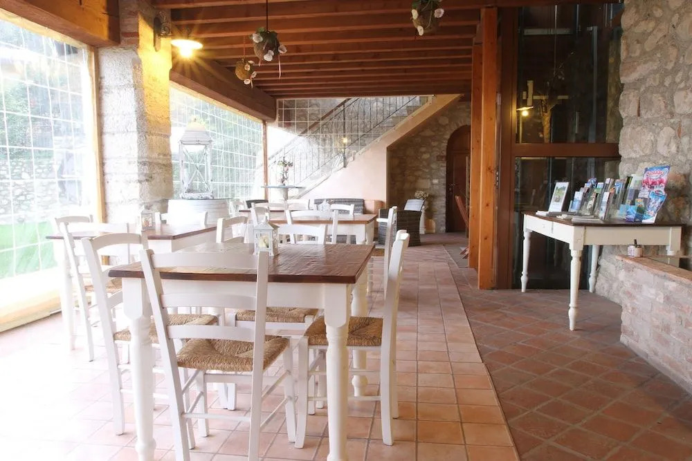 Agriturismo Cascina Crocelle - Lake View and Heated Pool