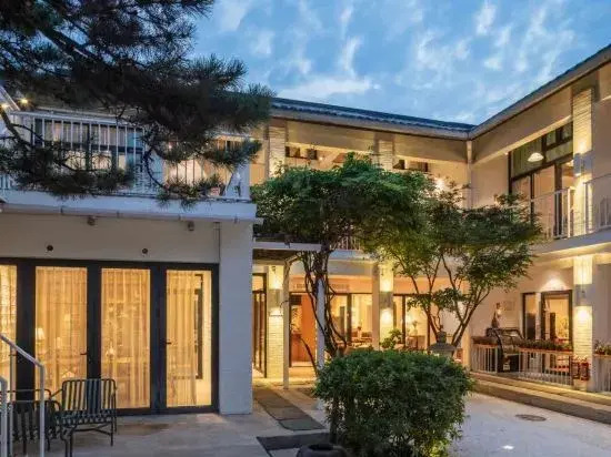 Xiangge Hotel