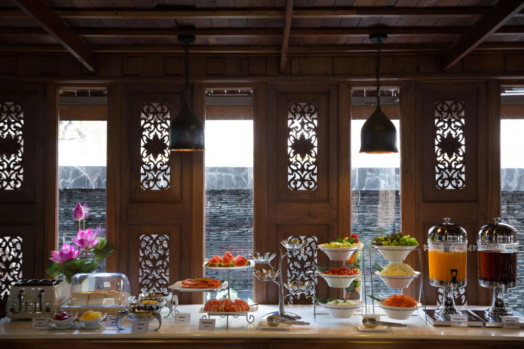 True Siam Rangnam Hotel