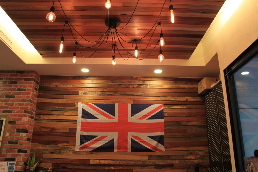 Warehouse Inn