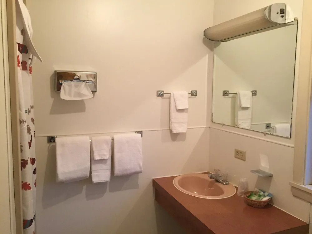 Historic Mansion House Inn