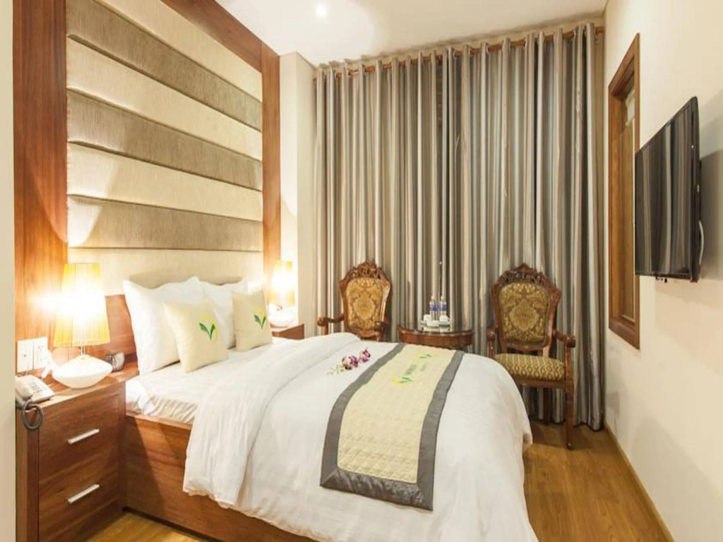 Moonlight Hotel Da Nang - Near Dragon Bridge