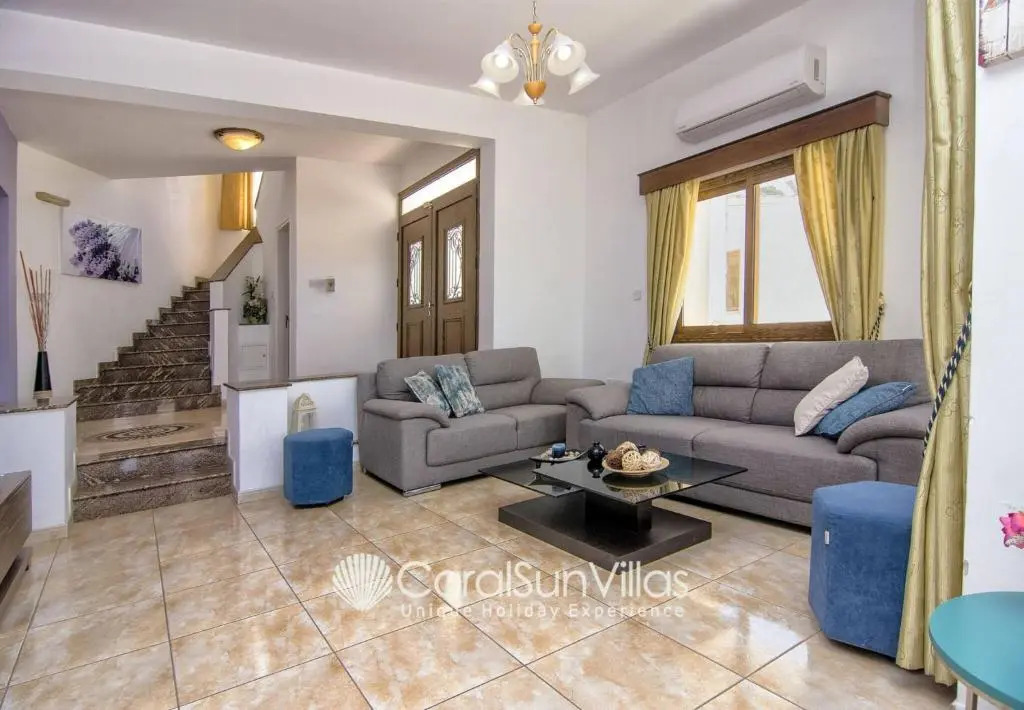 Fabulous Villa In Coral Bay Near Beach, Amenities