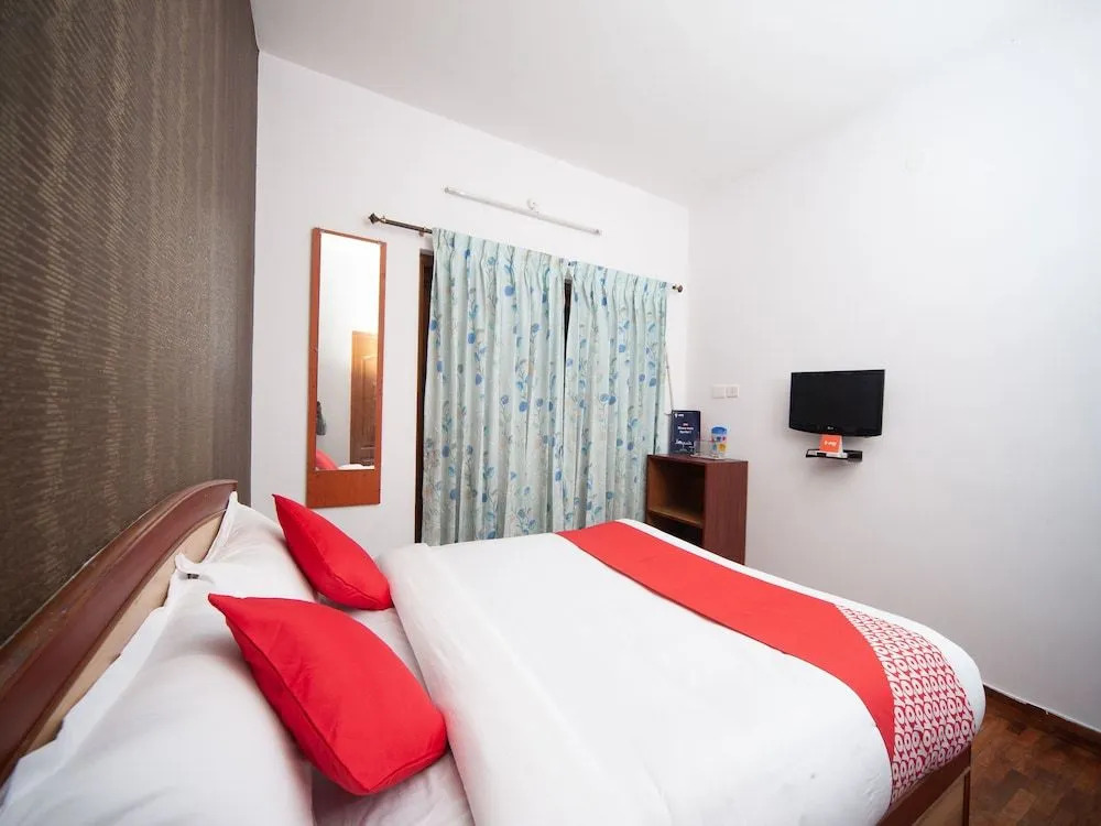 OYO 16645 Hotel Grand Palace