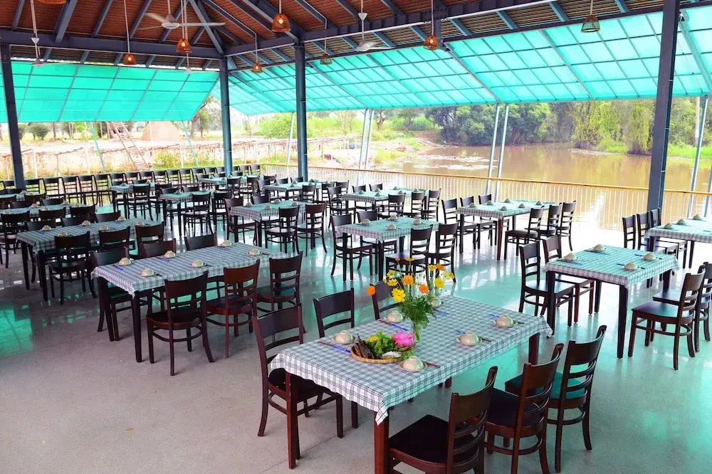 Lang Noi Tan Lap Hotel
