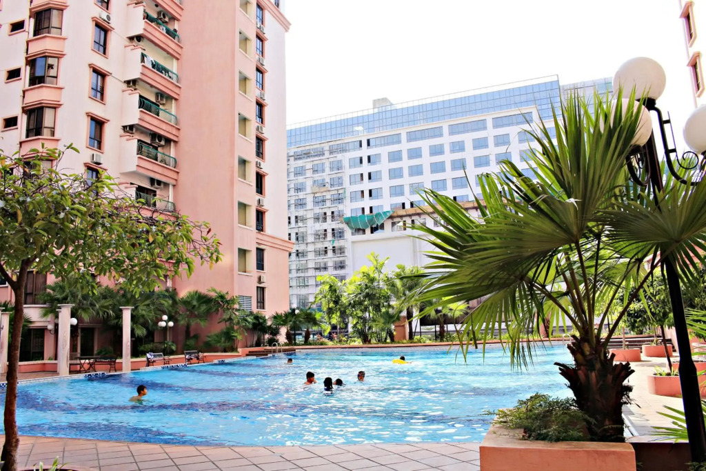 Marina Court-5Bilik 3Tandas 2Tingkat Penthouse 2Parkir Percuma Maksimum 22Org Termsk Kanak2 & Marina Court 6Bilik 4Tandas 2RuangTamu 2Dapur 2 Parkir Percuma Maksimum 14Org Termsk Kanak2