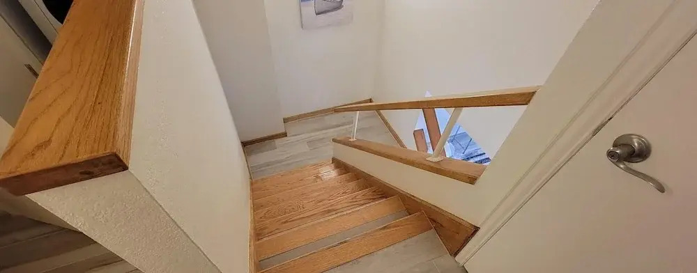2 Level Beachfront Luxury 2 Bedroom Home by Redawning