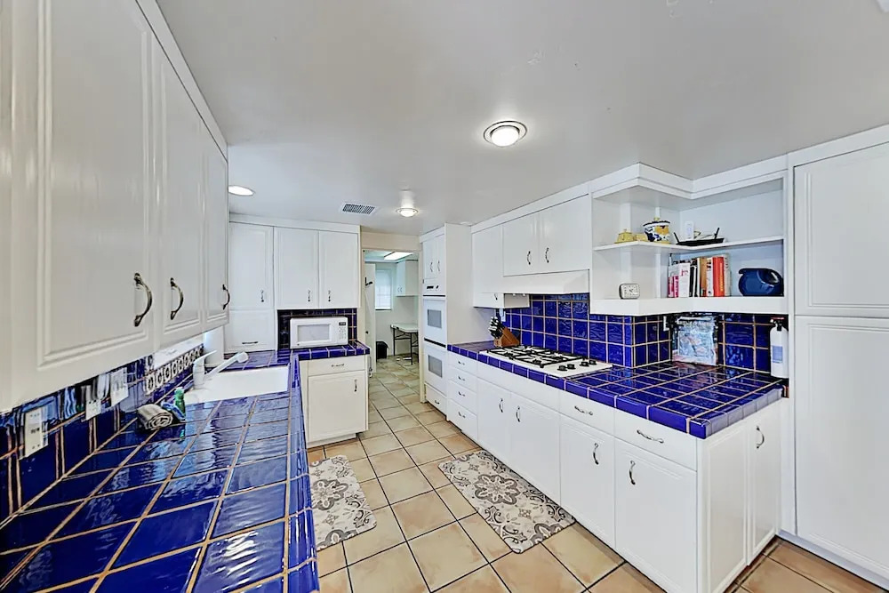 1029 E El Alameda Home 3 Bedrooms 3 Bathrooms Home