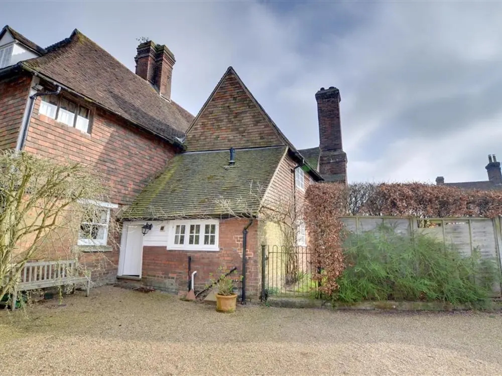 Spacious and Bright Accommodation Full of Original Beams and Antique Furniture