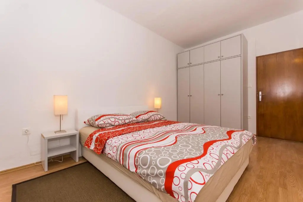 Apartments Bee Maja