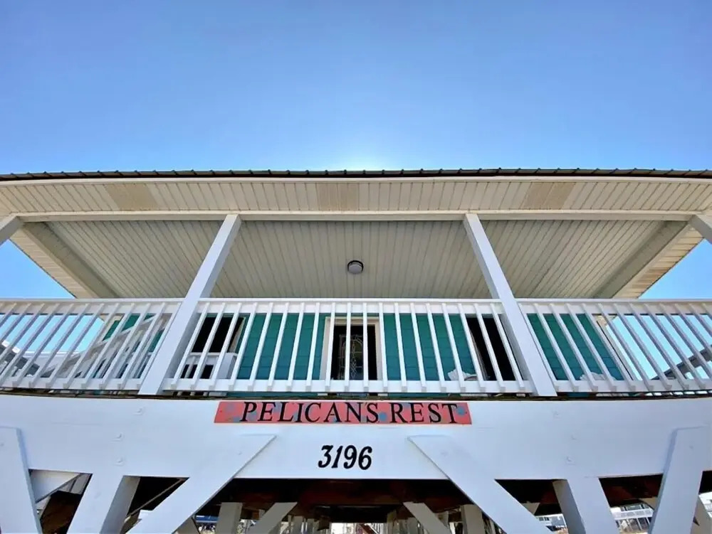 Pelican's Rest Beach House by RedAwning
