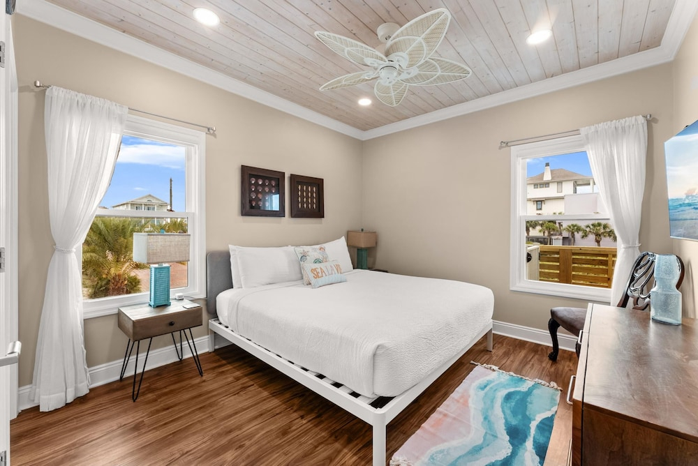 Beachfront House - Casa Bella Del Sol