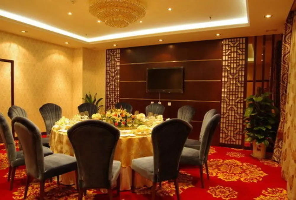 Le Garden Hotel