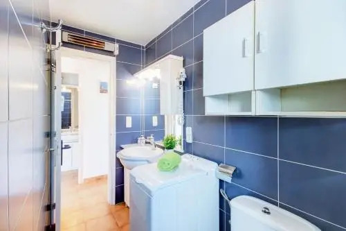 Apartamento con jardín y parking cerca del mar en Roses