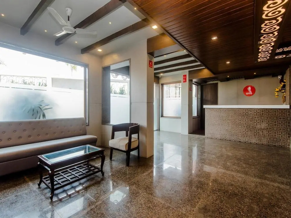 OYO 13468 Hotel Jai Malhar Residency