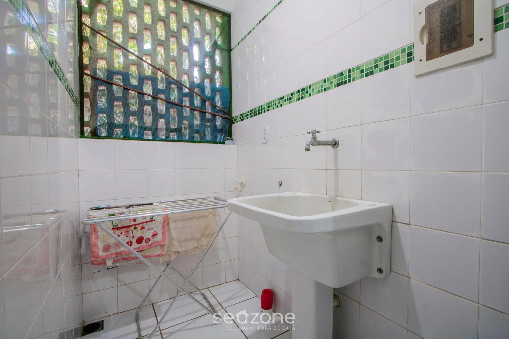 Apto Com Piscina Prox Da Praia De Araçaípe Adm0104