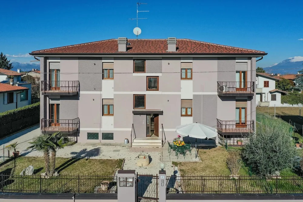 Isa Garden Apartments