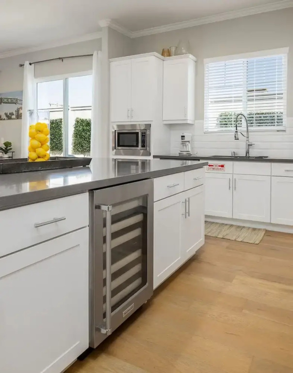 Large 4 Bedroom Close To Beach