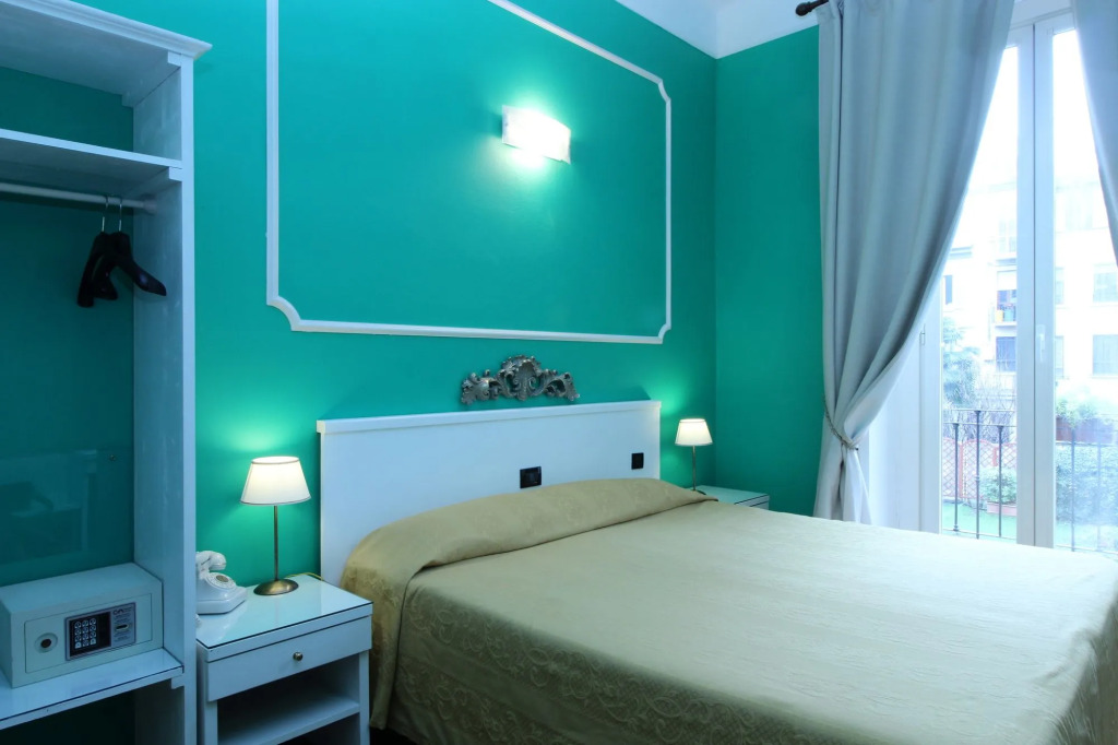Hotel Charly