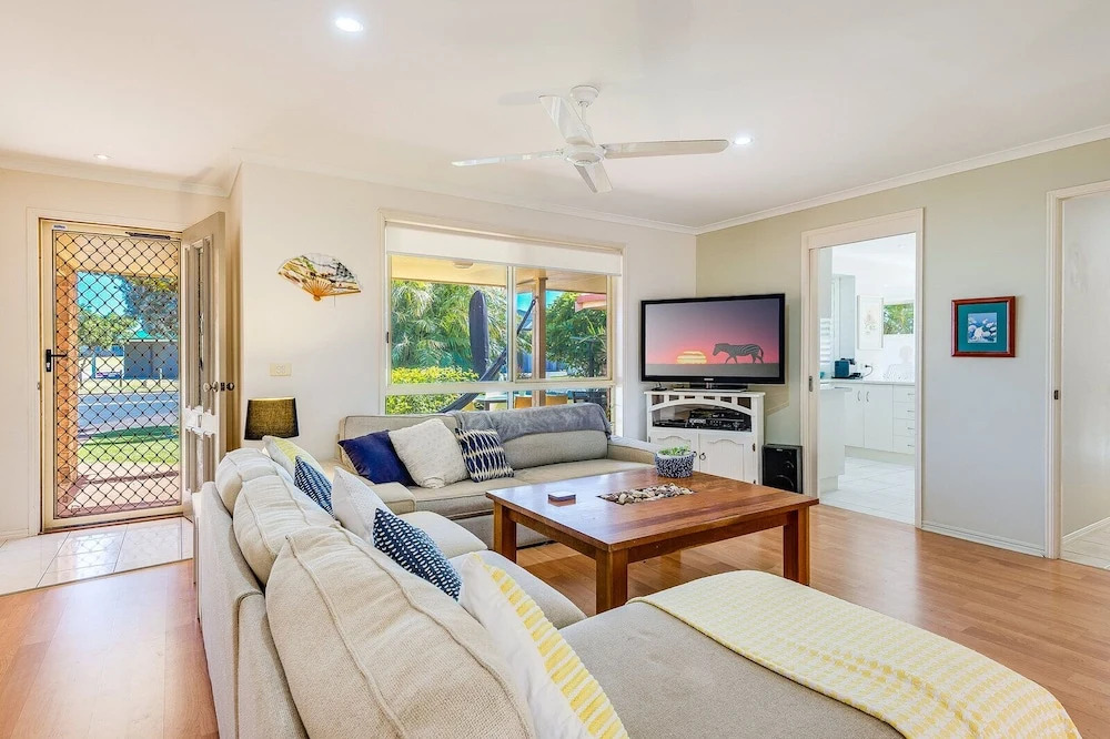 SECRET GARDEN - WiFi - Netflix - Pet Friendly