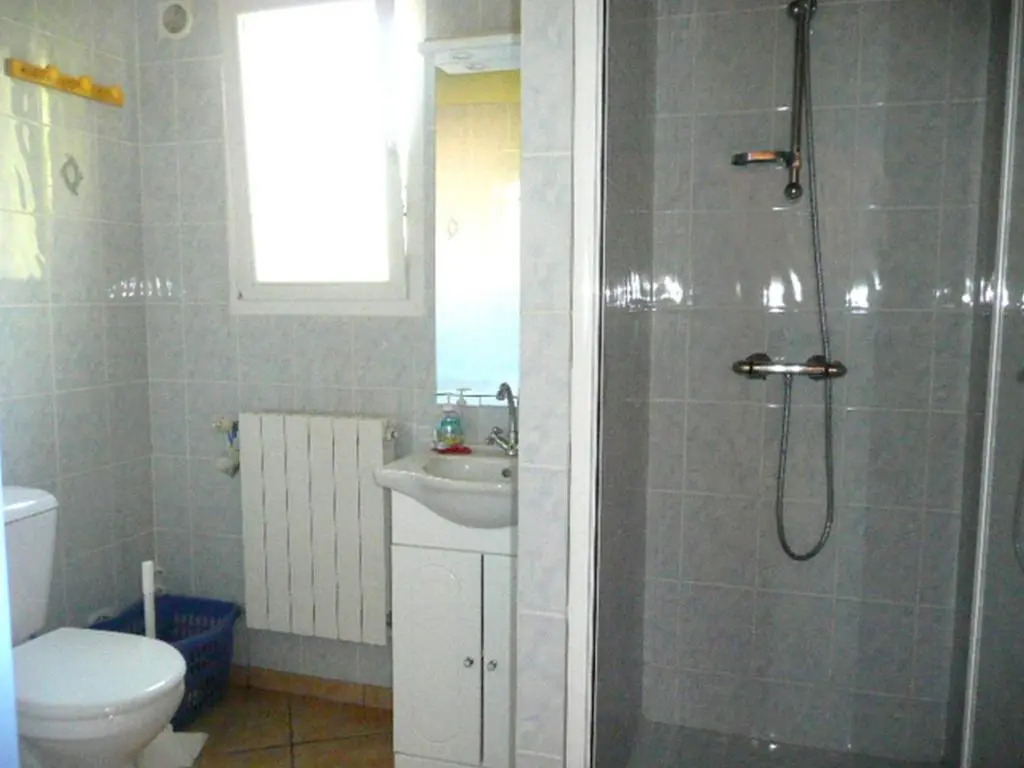 2 Gites ,15mn de Cannes, Fréjus, St Raphael, Villa la Soleiade ,clim, piscine, parking, wifi, au Lac de Saint-Cassien VAR