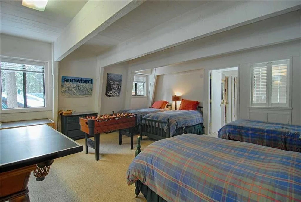 Ping Pong Table in Large Agate Bay Chalet #150