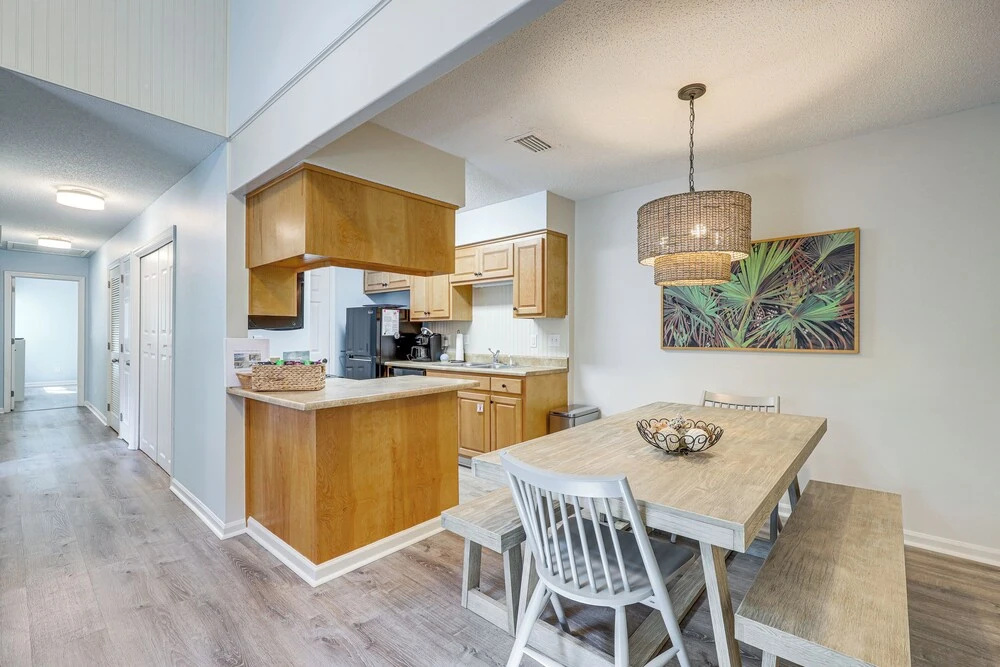 Amelia Island Condo w/ Pool Access: Walk to Beach!