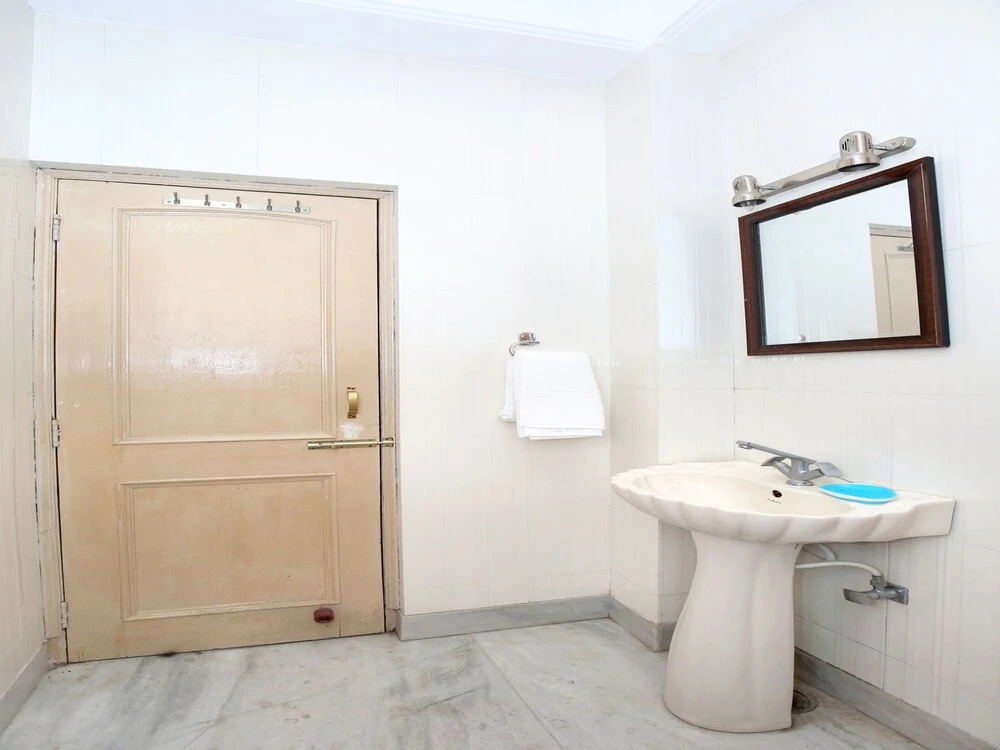 OYO 11905 Home Modern 3BHK New Shimla