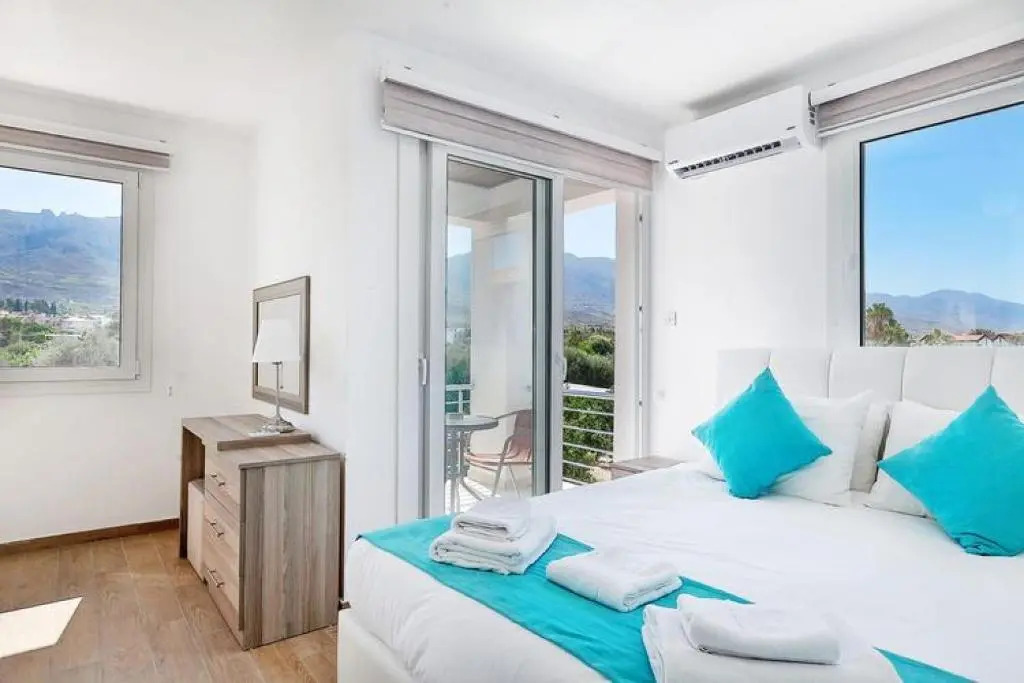Flat with Shared Pool and Nature View in Kyrenia