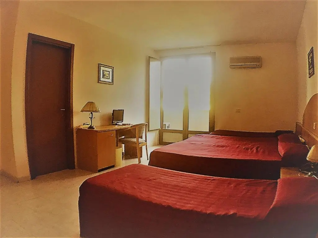 Ascot Lodging