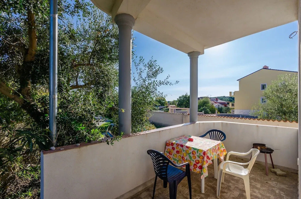 Apartments Danilo