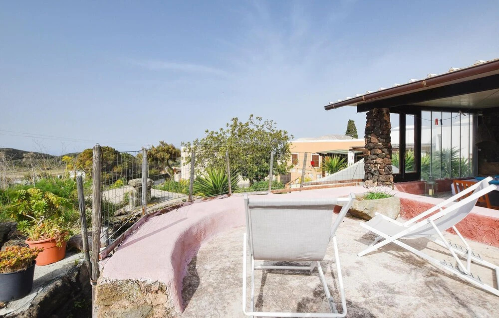 Nice Home in Pantelleria With Outdoor Swimming Pool, Wifi and 2 Bedrooms