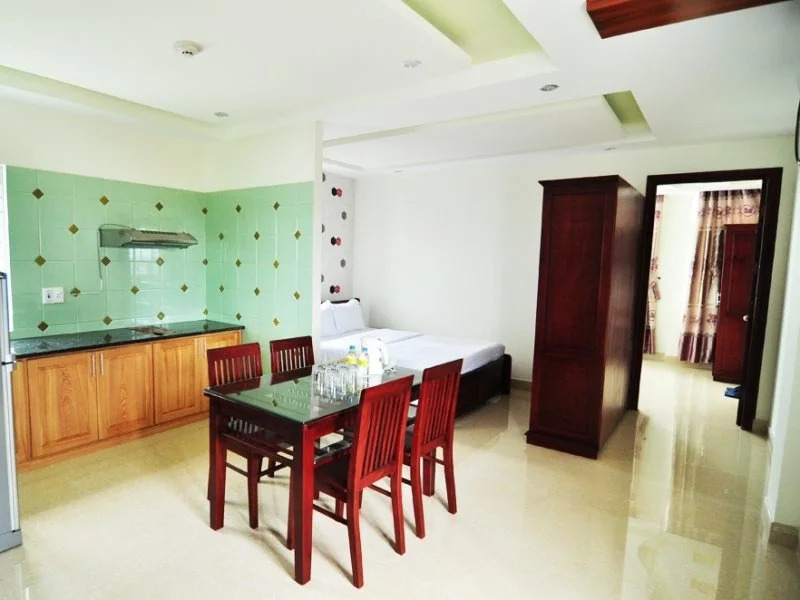 Red Rosemallow Hotel