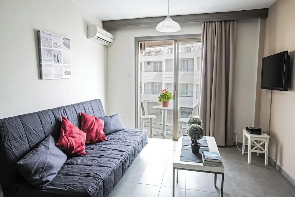 Ayia Napa Holiday Apartment So9
