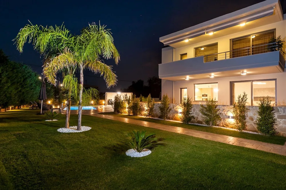 Amaen Luxury House