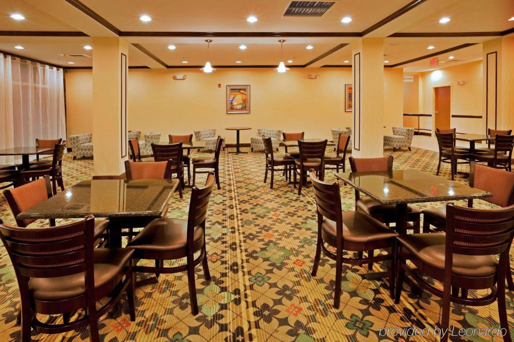 Holiday Inn Express Hotel & Suites Palm Bay by IHG
