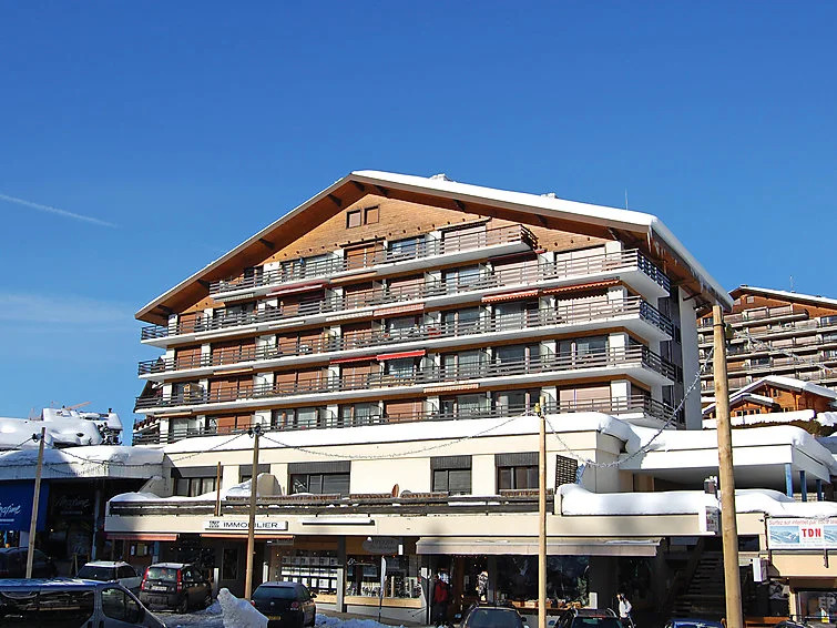 Apartment Les Platanes E3 by Interhome