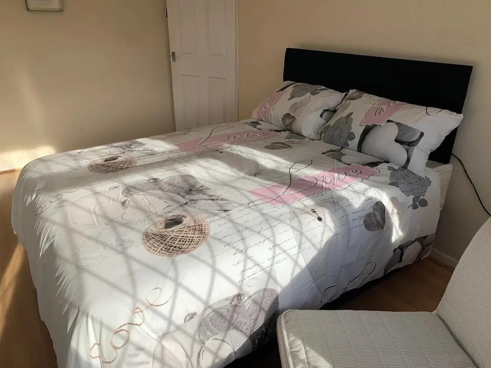 Stunning 3-bed House in Cheadle