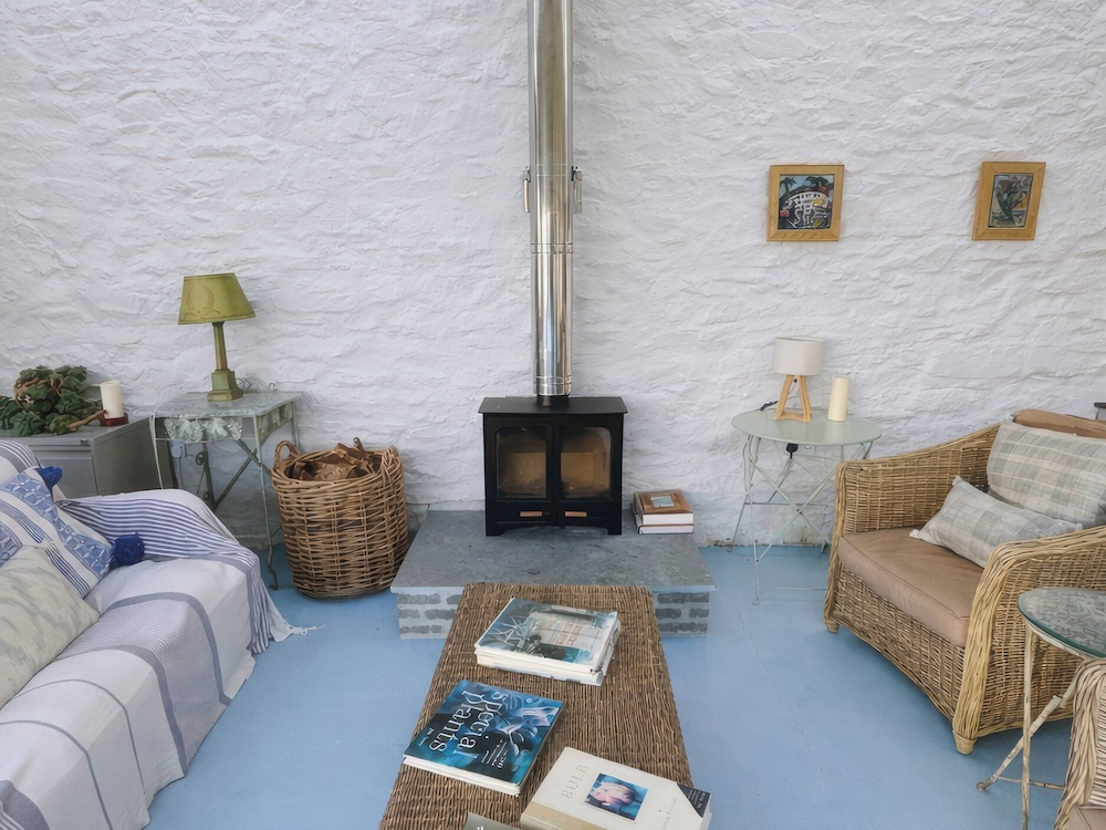 Curlew House