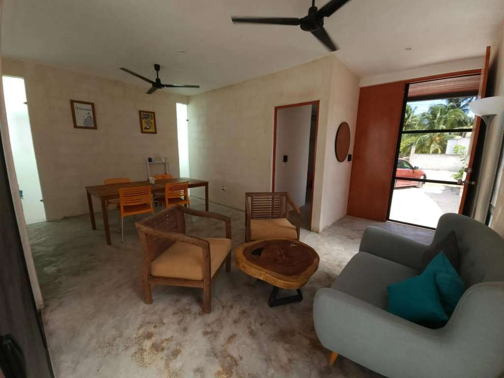 Quiet and peaceful house, all instalations are private, with pool and very close to the beach