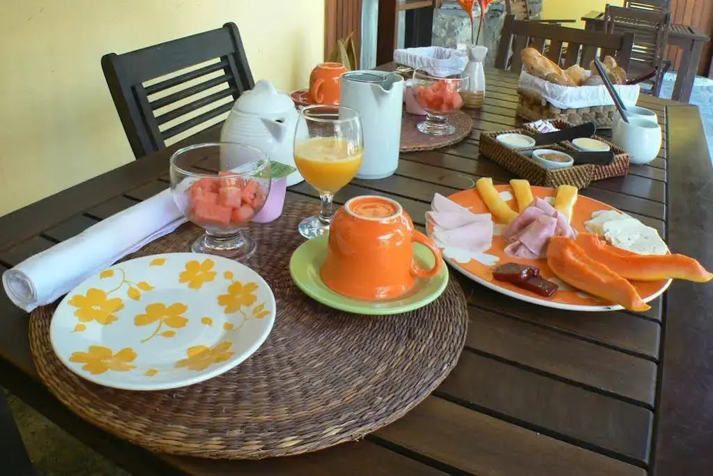 Itacoatiara Inn cama e café