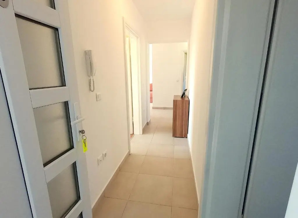 SOLARIS Modern & Comfortable Apartments with Free Private Parking